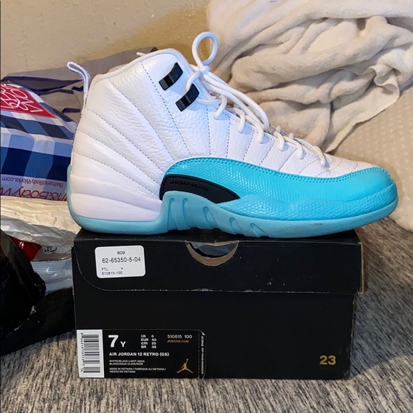 light aqua 12